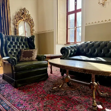 Schloss Ampfurth - Wohnen Im Historischen Gutshaus Daire *