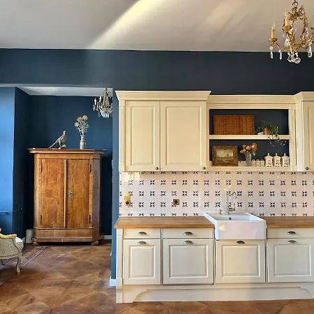 Appartement Schloss Ampfurth - Wohnen Im Historischen Gutshaus *